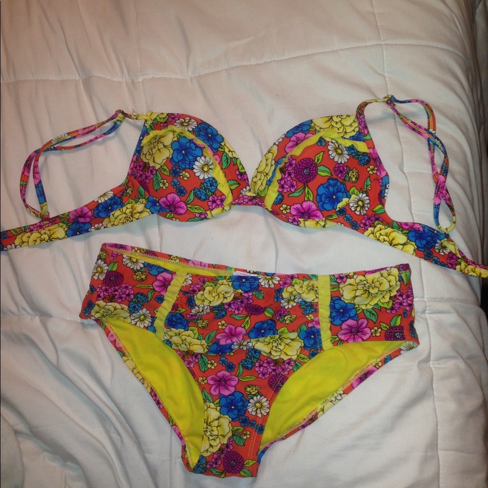 Target Bikini Set